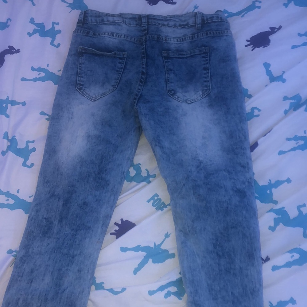 Ripped jeans (lightwash)